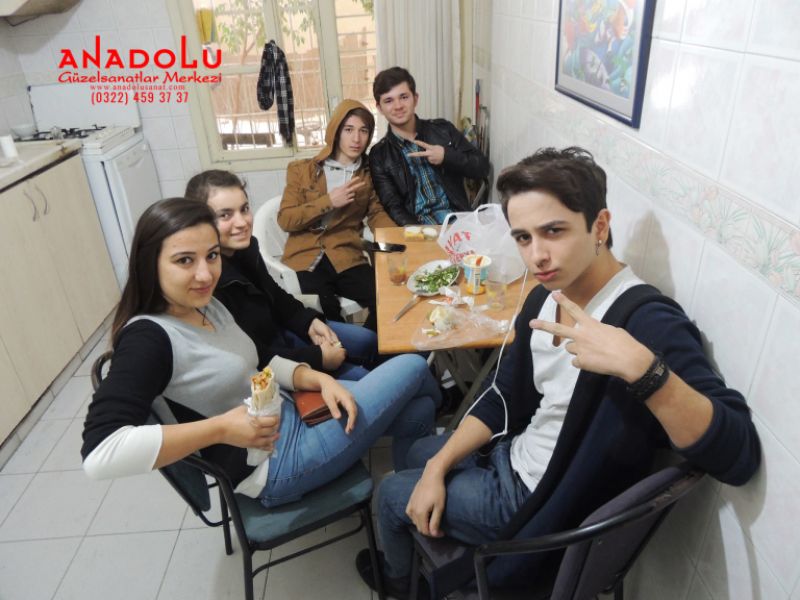 Güzel Sanatlar Öğrencisi Kantinde Oturuyorlar Güzel Sanatlar Öğrencisi Kantinde Oturuyorlar Güzel Sanatlar Öğrencisi Kantinde Oturuyorlar Güzel Sanatlar Öğrencisi Kantinde Oturuyorlar Güzel Sanatlar Öğrencisi Kantinde Oturuyorlar Güzel Sanatlar Öğrencisi Kantinde Oturuyorlar Güzel Sanatlar Öğrencisi Kantinde Oturuyorlar